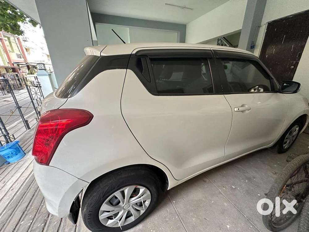 Maruti Suzuki Swift Vxi Automatic 2023