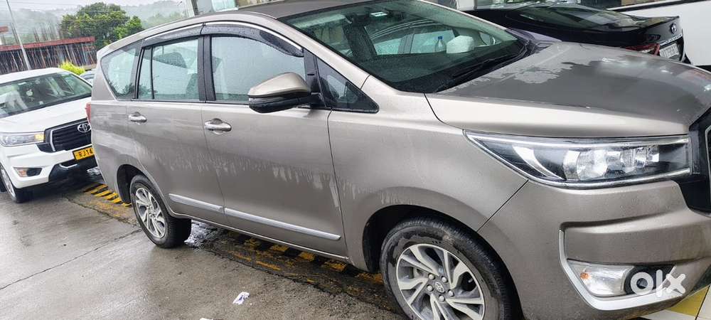 Toyota Innova Crysta 2024