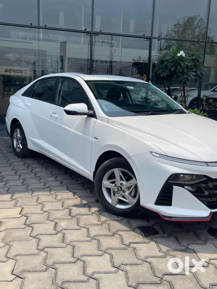 Hyundai Verna 1.5 Sx (o) Vtvt Ivt, 2025, Petrol