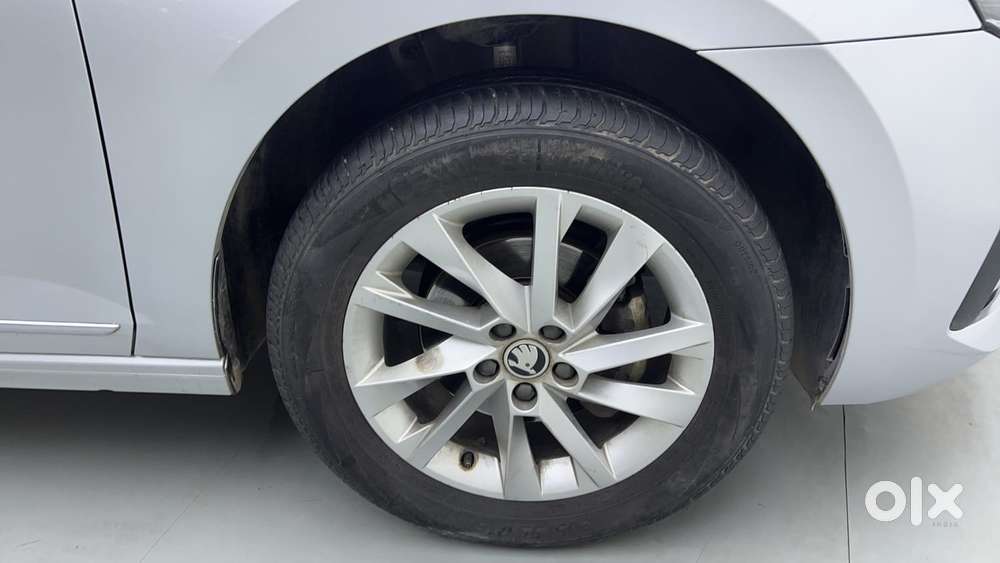 Skoda Slavia Ambition 1.0l Tsi Mt, 2023, Petrol