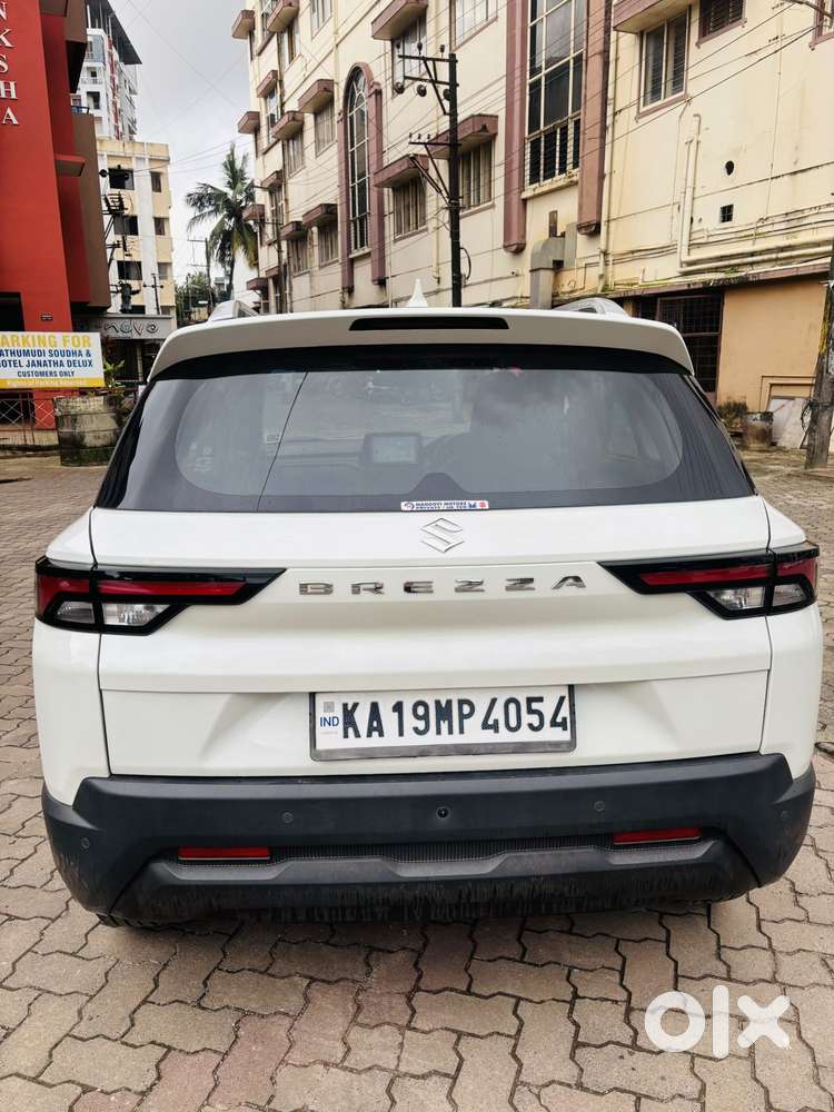 Maruti Suzuki Brezza 1.5 Lxi Smart Hybrid, 2024, Petrol