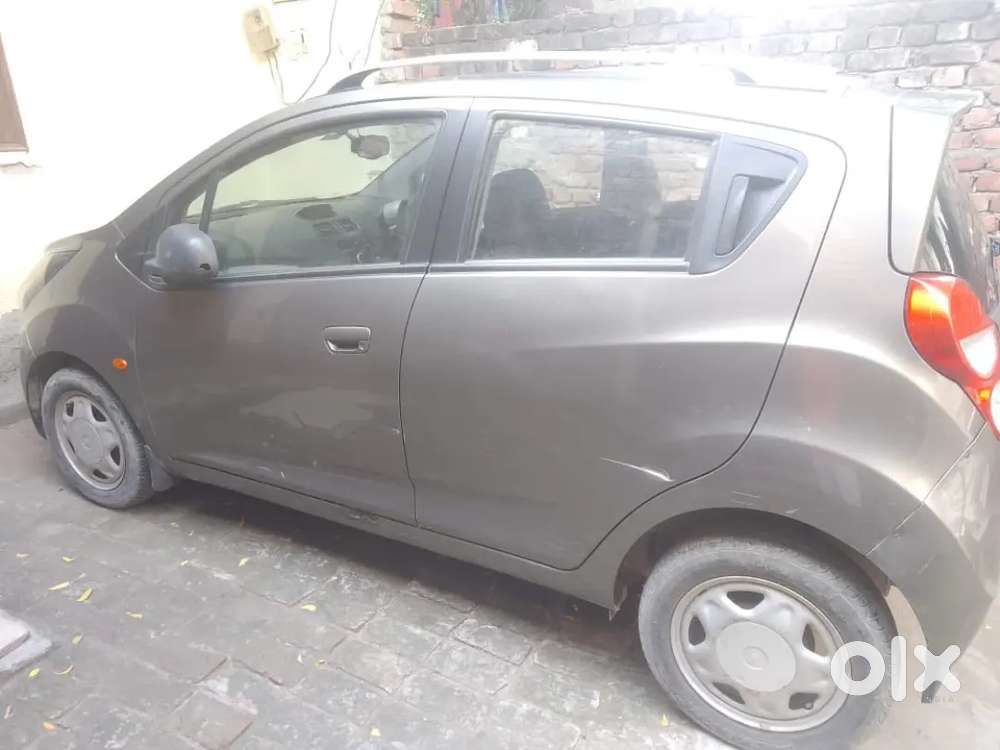 Chevrolet Beat Petrol 2015
