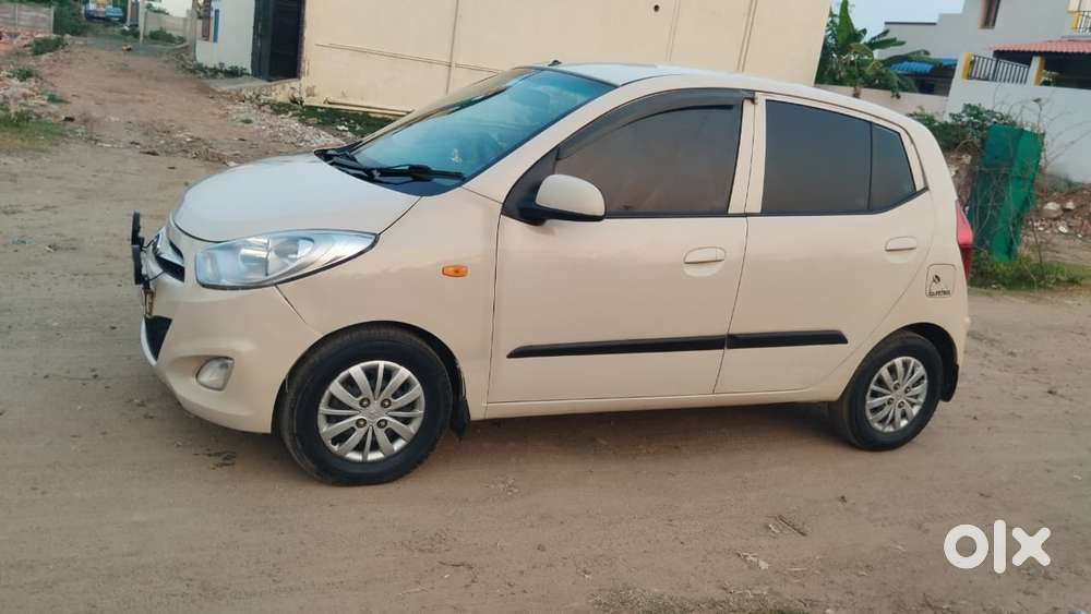 Hyundai I10 Sportz, 2014, Petrol