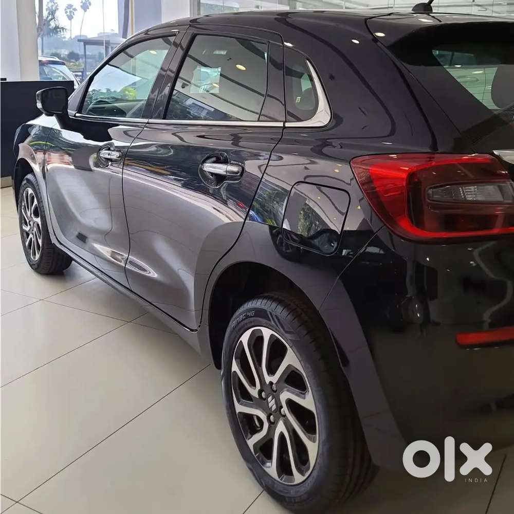 New Baleno Alpha Top Variant Bluish Black