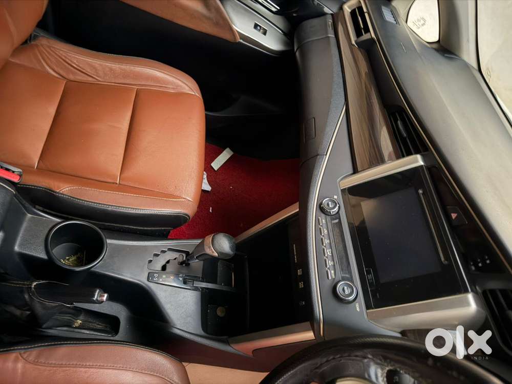 Toyota Innova Crysta 2.8 Zx At, 2016, Diesel