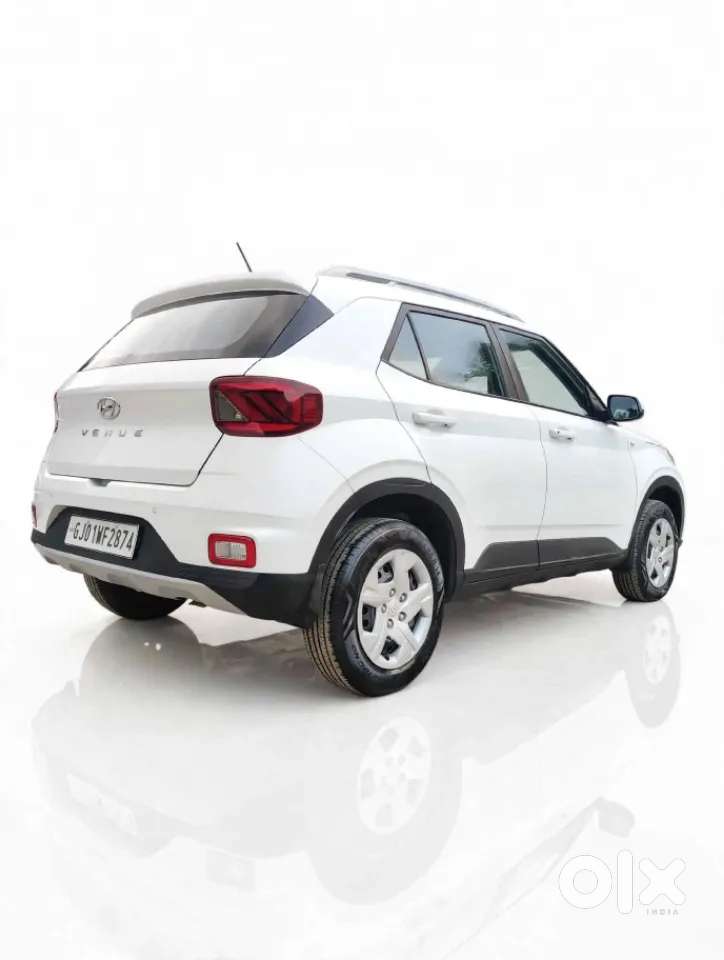 Hyundai Venue S 1.2 Petrol, 2022, Petrol
