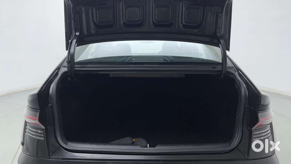 Hyundai Verna 1.5 Sx Petrol Mt, 2024, Petrol