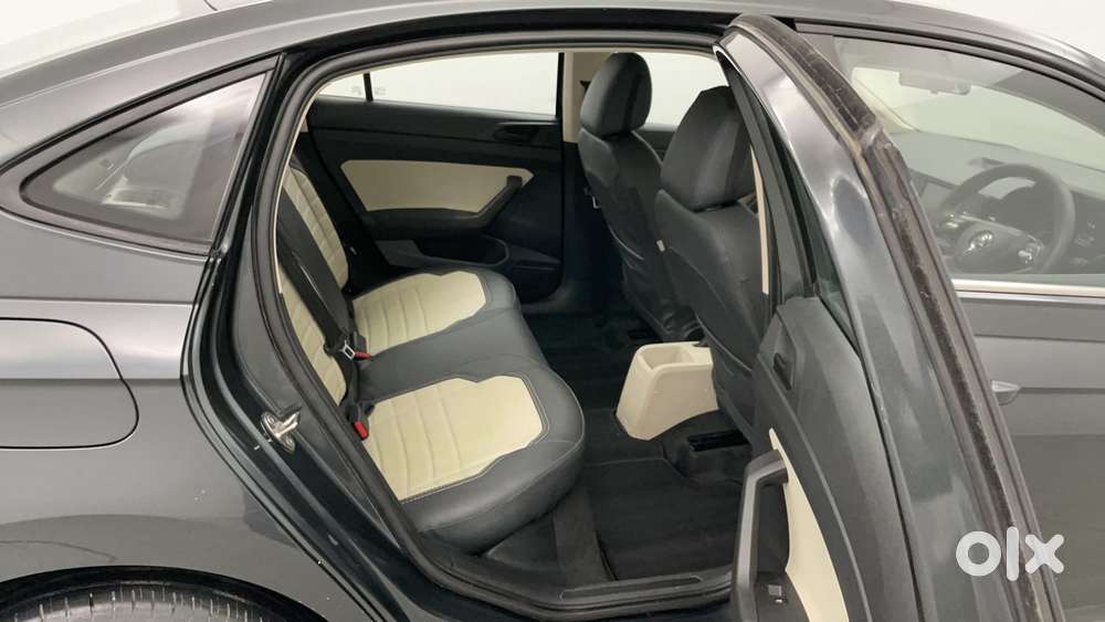 Skoda Slavia Active 1.0l Tsi Mt, 2022, Petrol