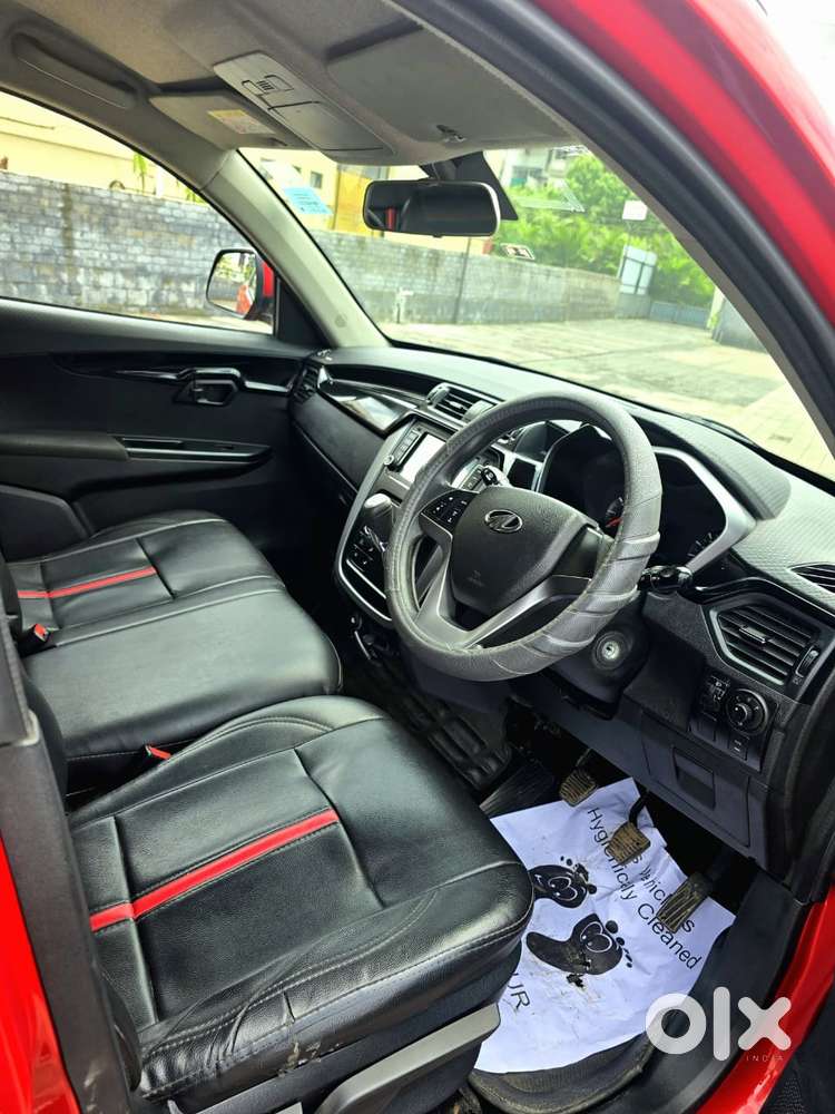 Mahindra Kuv100 Nxt 1.2 K8 Petrol 6 Str Dual Tone, 2018, Petrol
