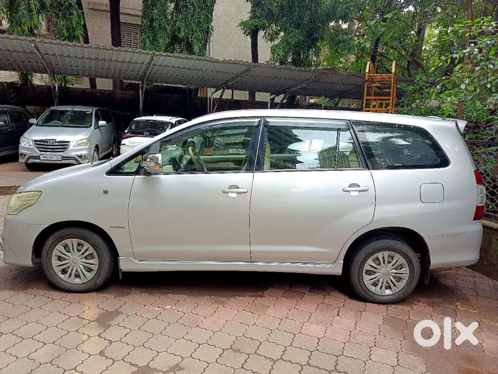 Toyota Innova 2.5 G 2013 8 Seater