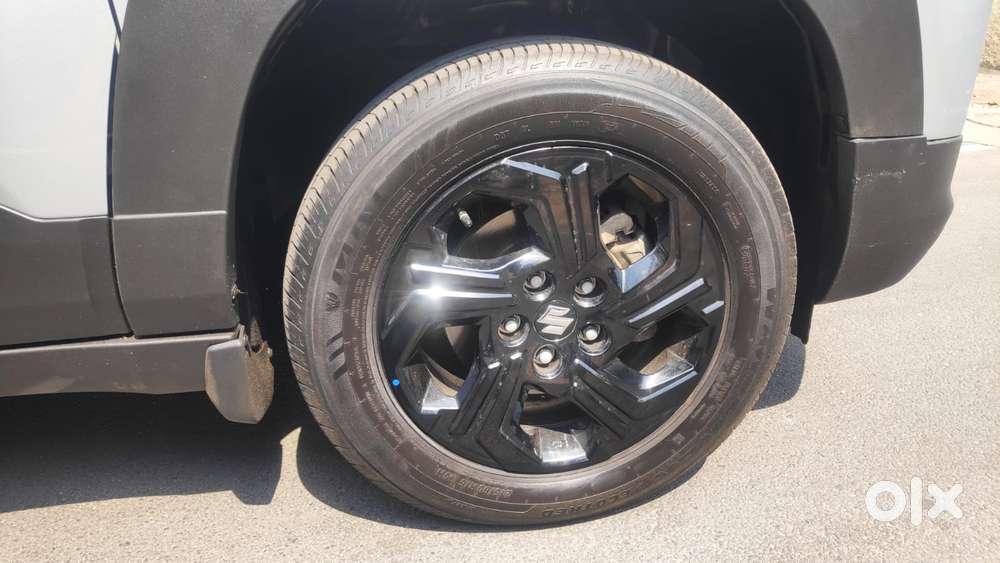 Maruti Suzuki Brezza 1.5 Zxi At Smart Hybrid, 2021, Petrol