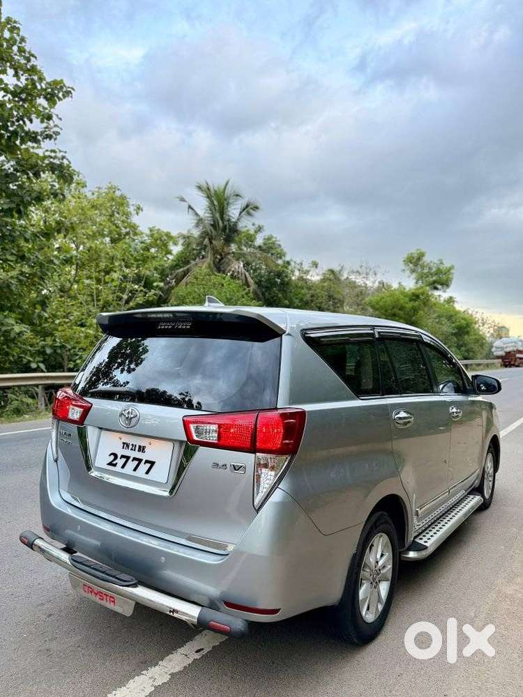 Toyota Innova Crysta 2.4 V 8 Str, 2017, Diesel