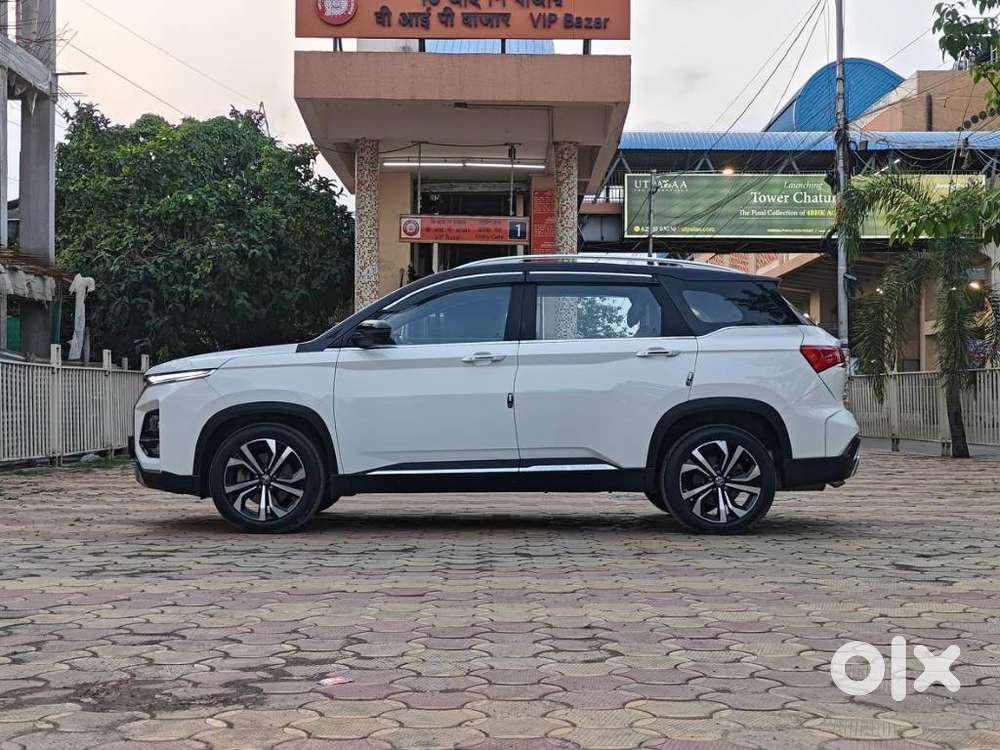 Mg Hector Plus Savvy Pro 1.5 Turbo Petrol Cvt 7 Str Dual Tone, 2023,..