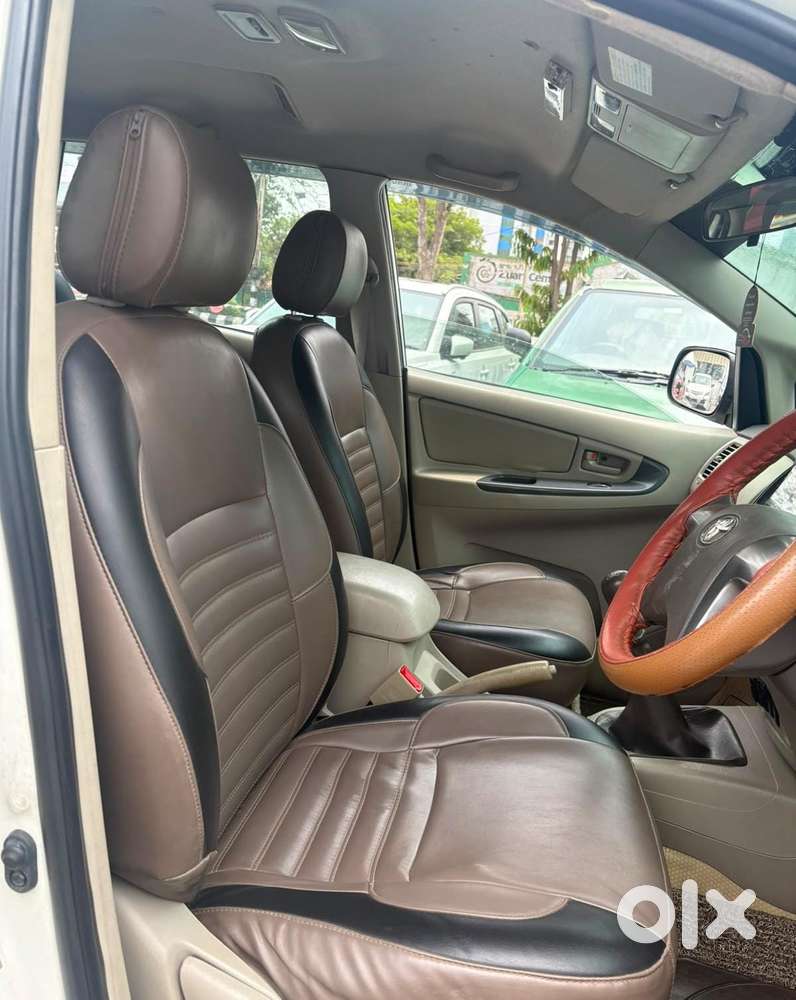 Toyota Innova 2.5 G (diesel) 8 Seater, 2013, Diesel