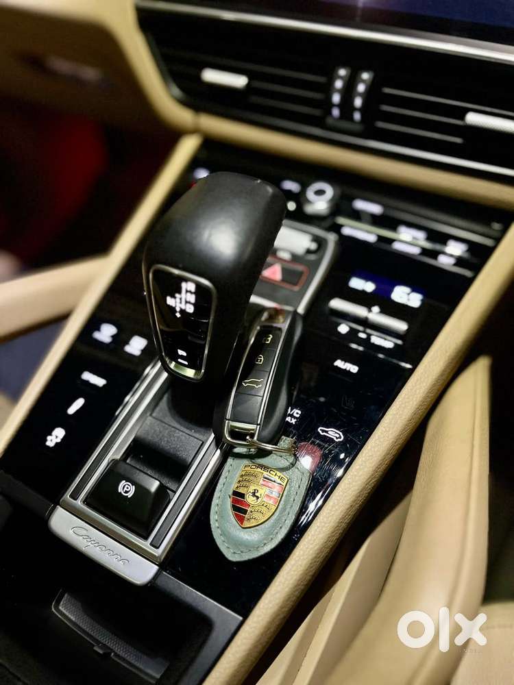Porsche Cayenne Base, 2022, Petrol