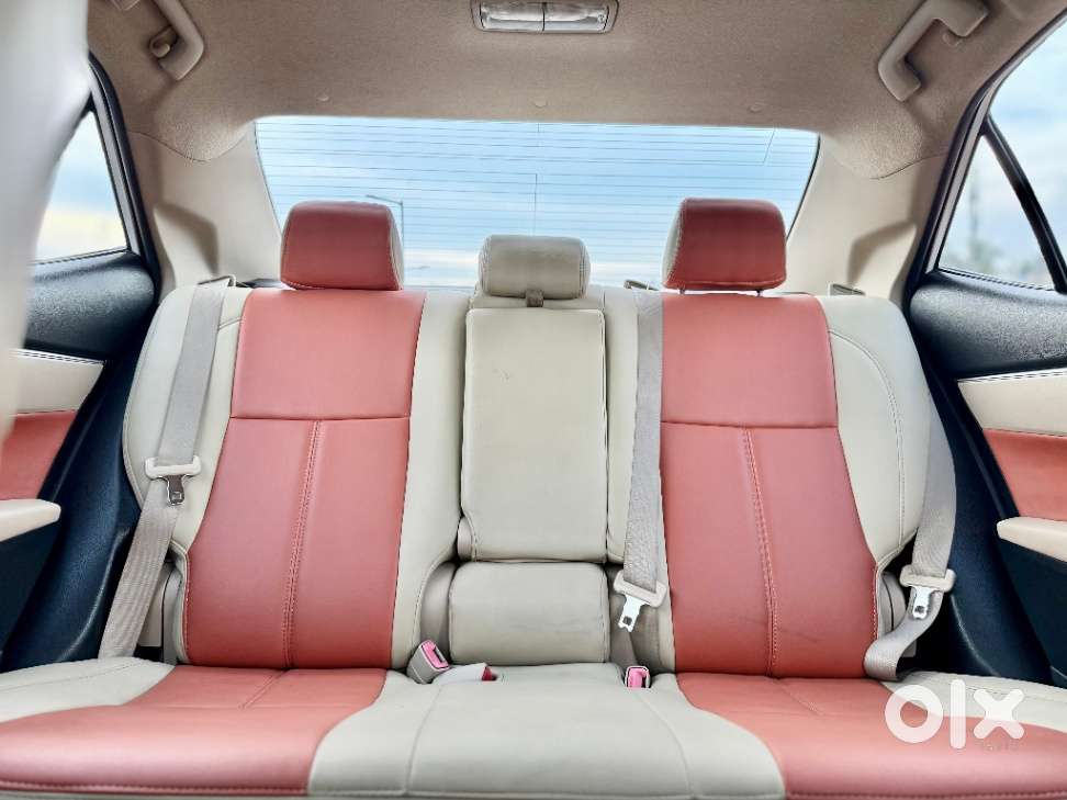 Toyota Corolla Altis G At, 2015, Petrol