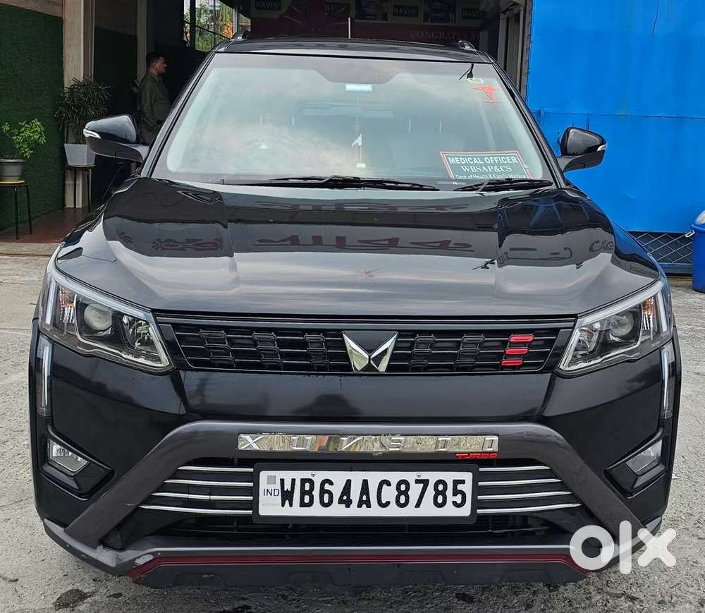 Mahindra Xuv300 Turbosport W8, 2023, Petrol