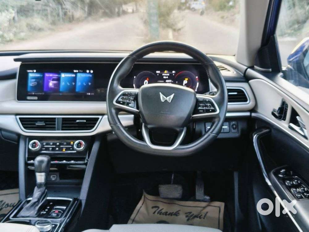 Mahindra Xuv700 2.0 Ax 7 Petrol At Luxury Pack Str, 2022, Petrol