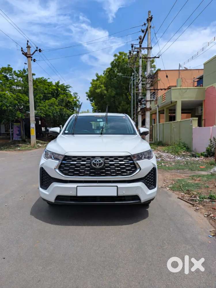 Innova Hycross Hybrid