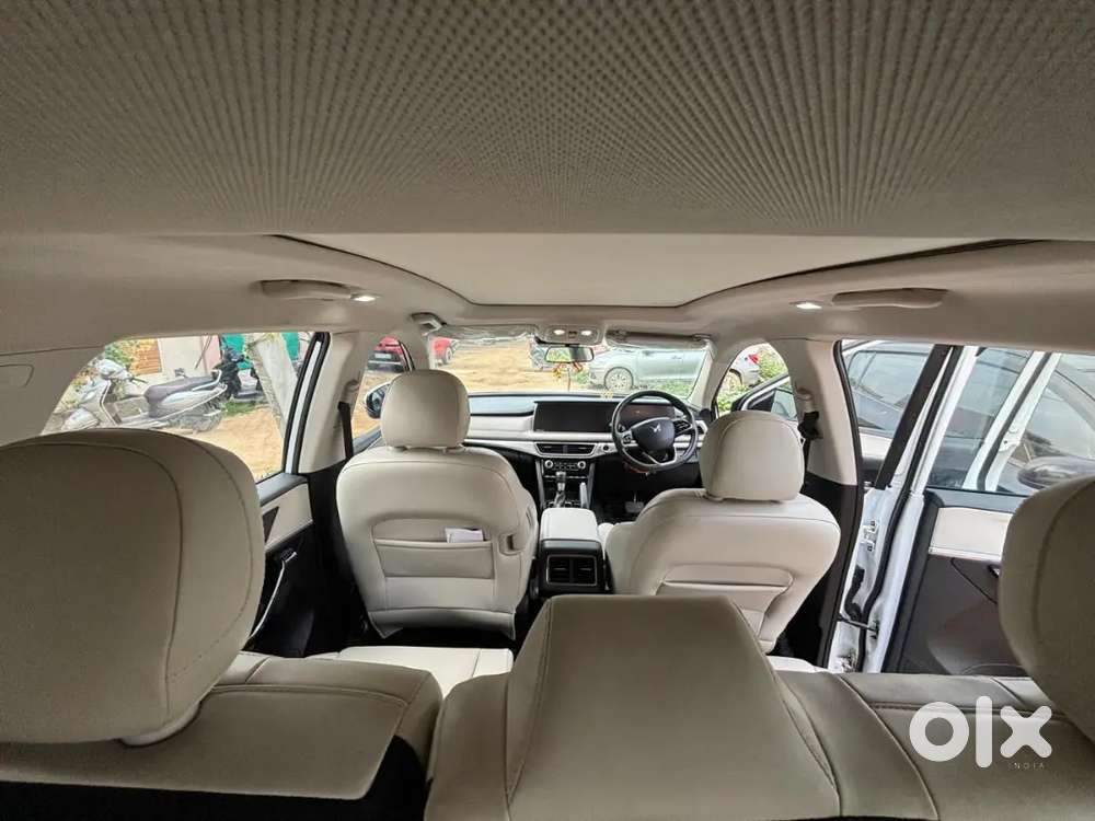 Mahindra Xuv700 At Diesel 2024