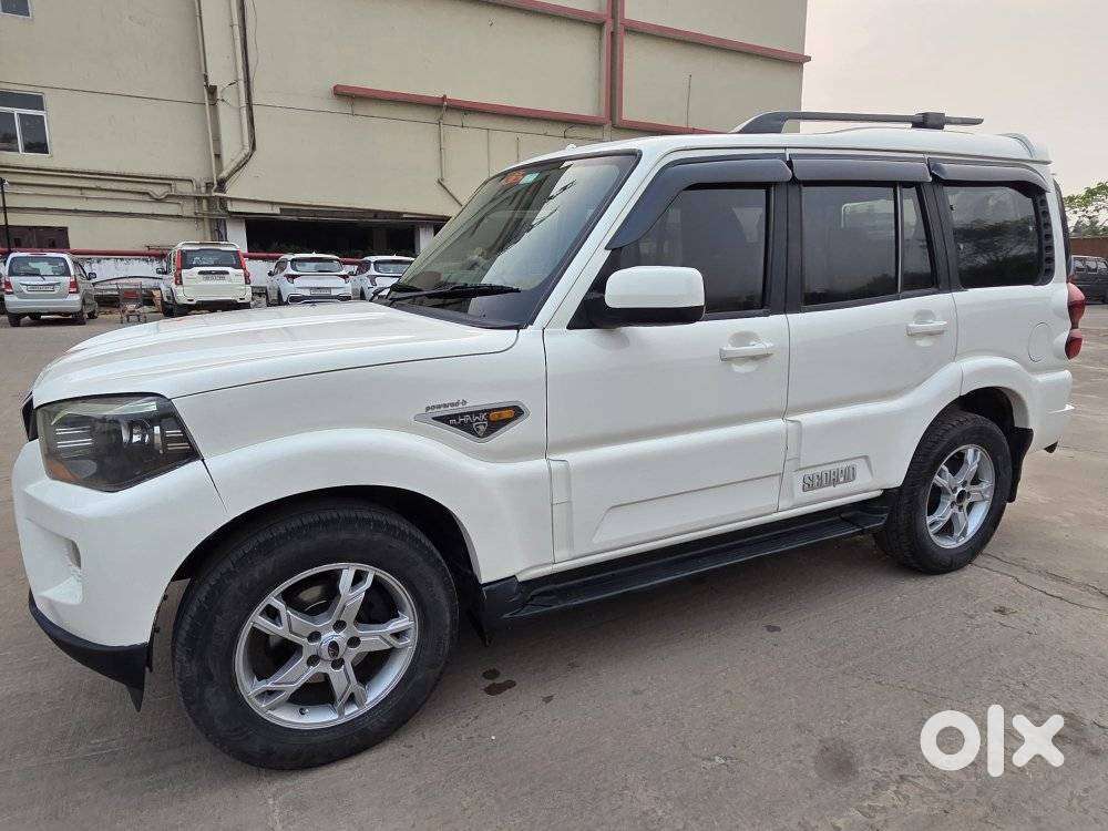 Mahindra Scorpio S10, 2016, Diesel