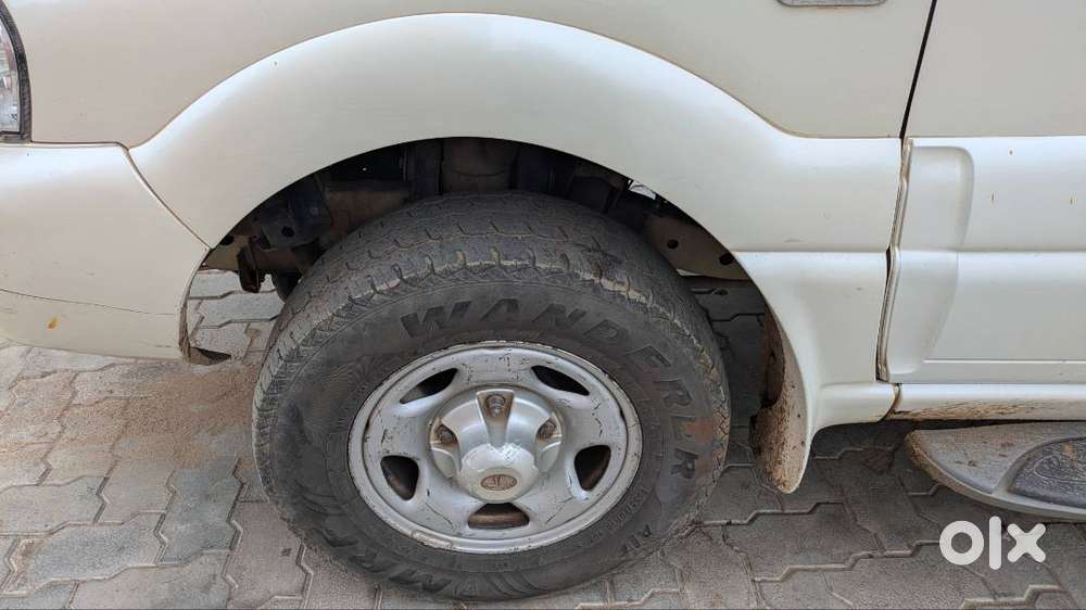 Tata Safari 2012– Excellent Engine, New Tyres, Insurance