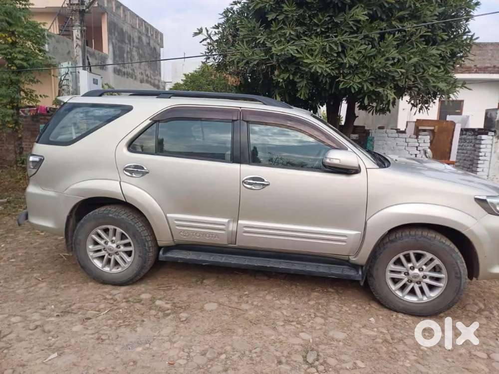 Toyota Fortuner Legender 2013 Diesel 96000 Km Driven