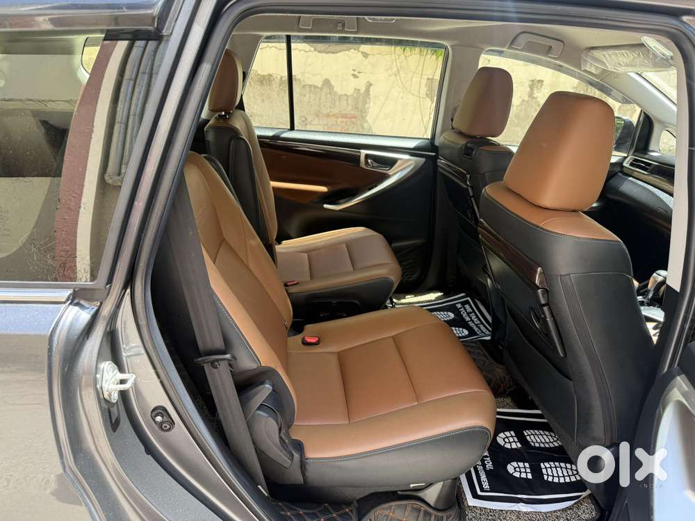 Toyota Innova Crysta 2.8z Automatic, 2021, Diesel