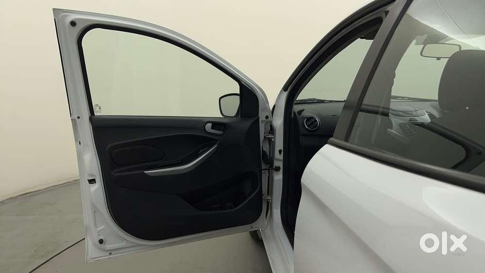 Ford Figo 2012-2015 Petrol Titanium, 2017, Petrol