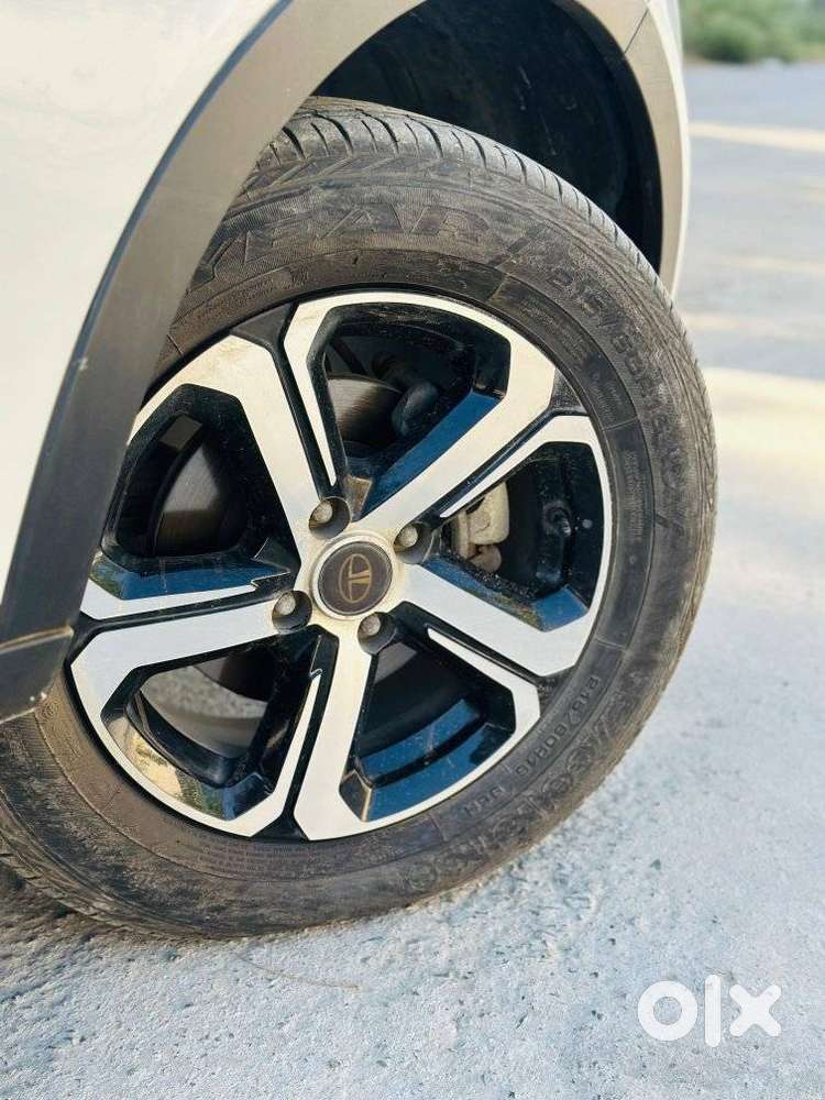 Tata Nexon 1.2 Revotron Xza Plus, 2022, Petrol