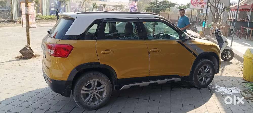 2017 Maruti Suzuki Brezza Zdi+ Dual Tone