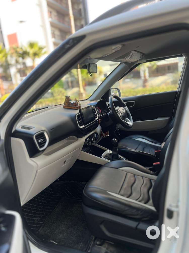 Hyundai Venue S 1.2 Petrol, 2022, Petrol