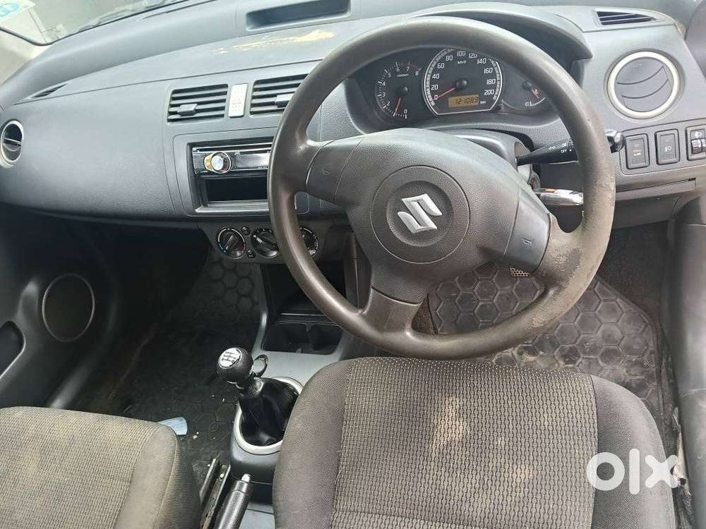 Maruti Suzuki Swift 1.3 Vxi, 2006, Petrol
