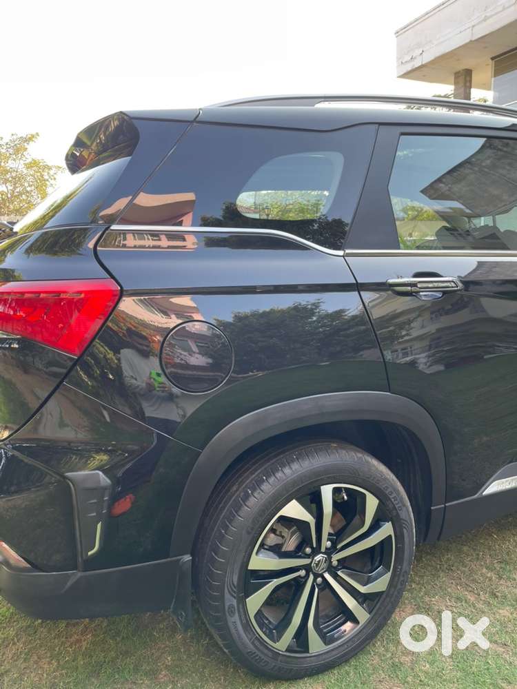 Mg Hector Plus 2023 Petrol 25000 Km Driven