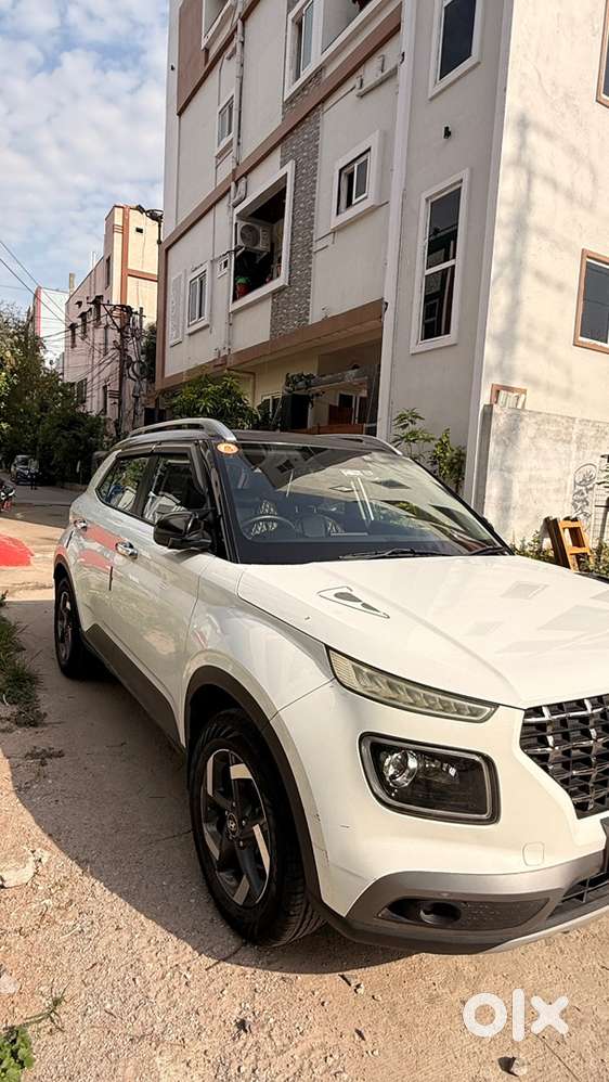 Hyundai Venue Diesel Well Maintained