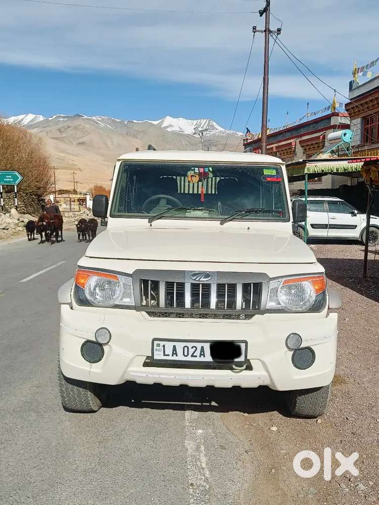 Mahindra Bolero Camper Gold Zx White