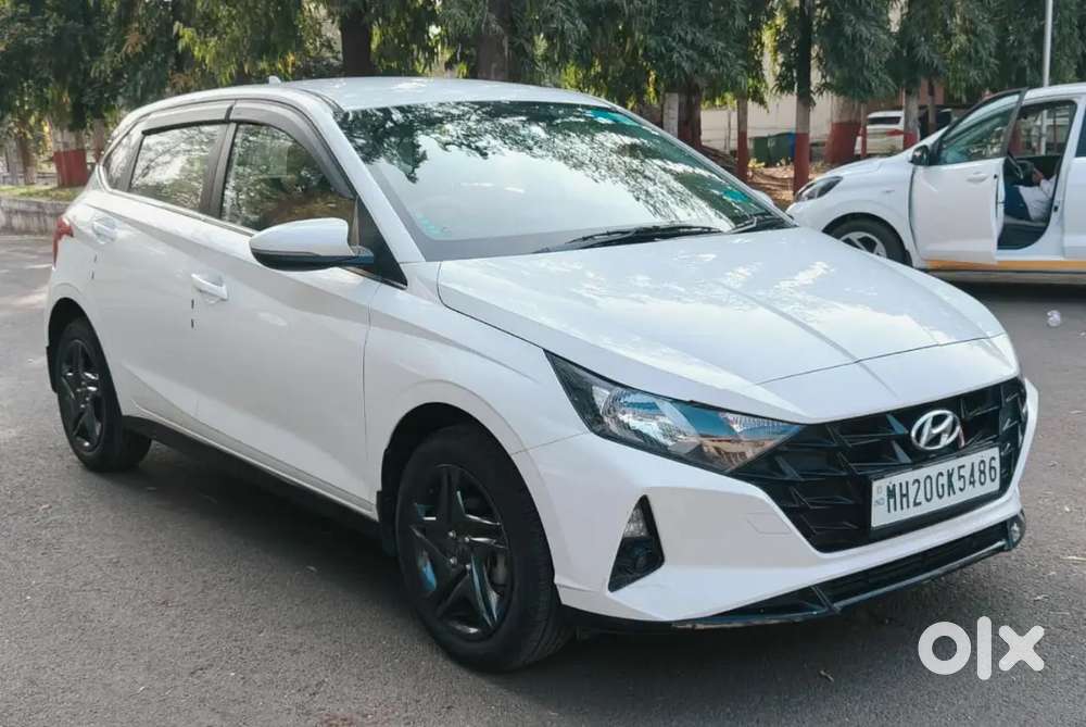 गाड़ी में कोई काम नहीं है गाड़ी Sirf 8200 Km चली है