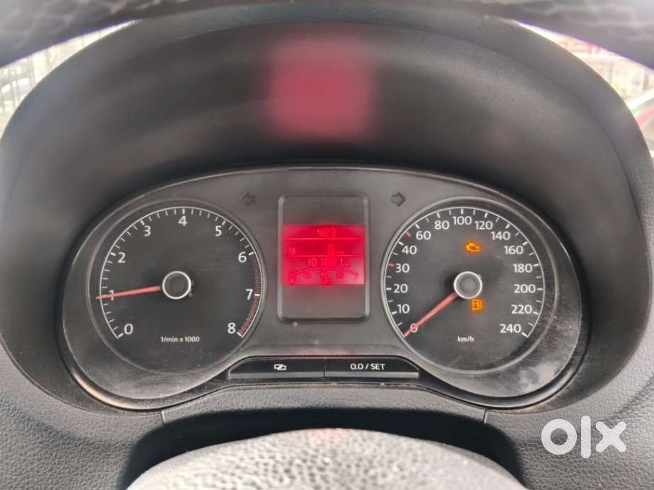 Volkswagen Polo Petrol Highline 1.6l, 2013, Petrol