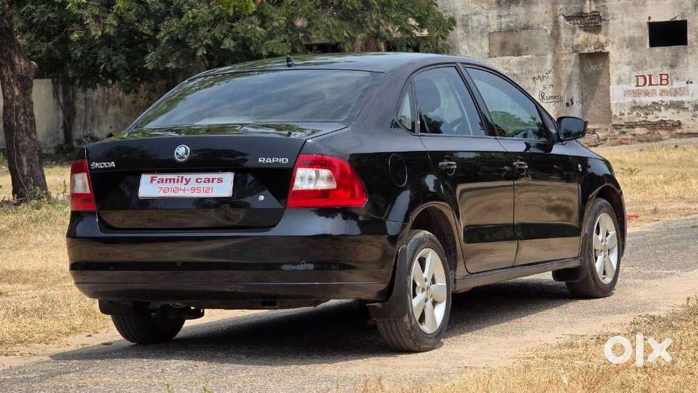 Skoda Rapid 1.6 Mpi At Elegance, 2015, Petrol