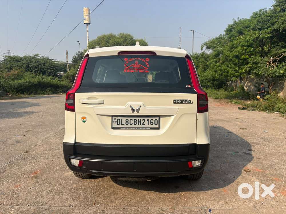Mahindra Scorpio N Z2 Petrol Mt 7 Str, 2024, Petrol