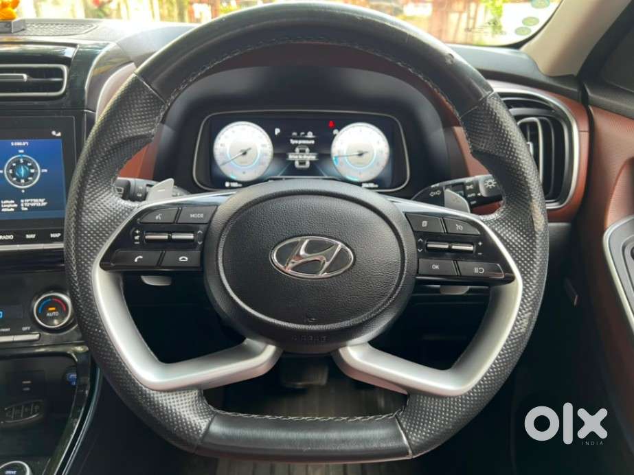 Hyundai Alcazar 2.0 Signature (o) Petrol At 6 Str, 2022, Petrol