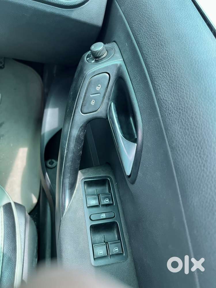 Volkswagen Crosspolo 2015 Diesel Good Condition