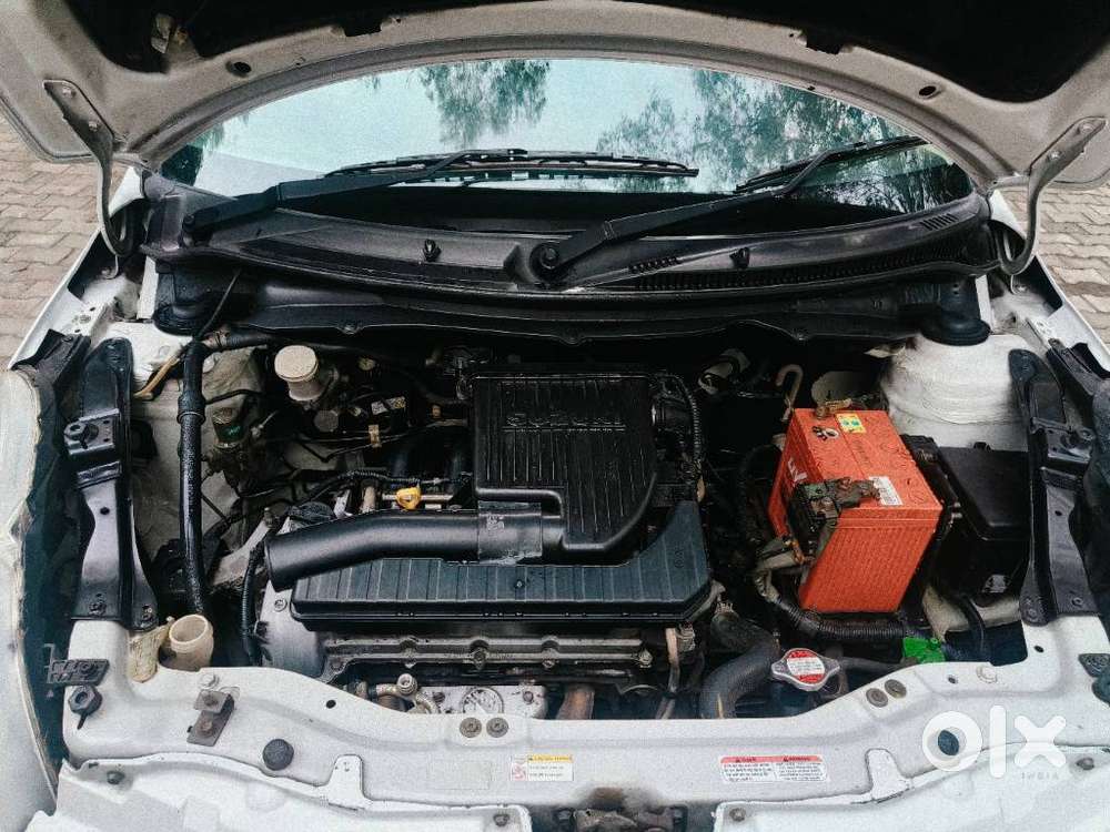 Maruti Suzuki Swift Dzire Vxi Optional, 2014, Petrol