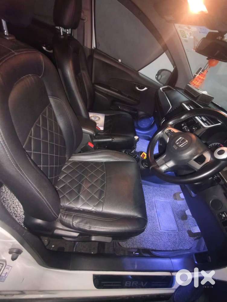 Well Maintained Honda Brv Petrol/cng Car 7 Seater