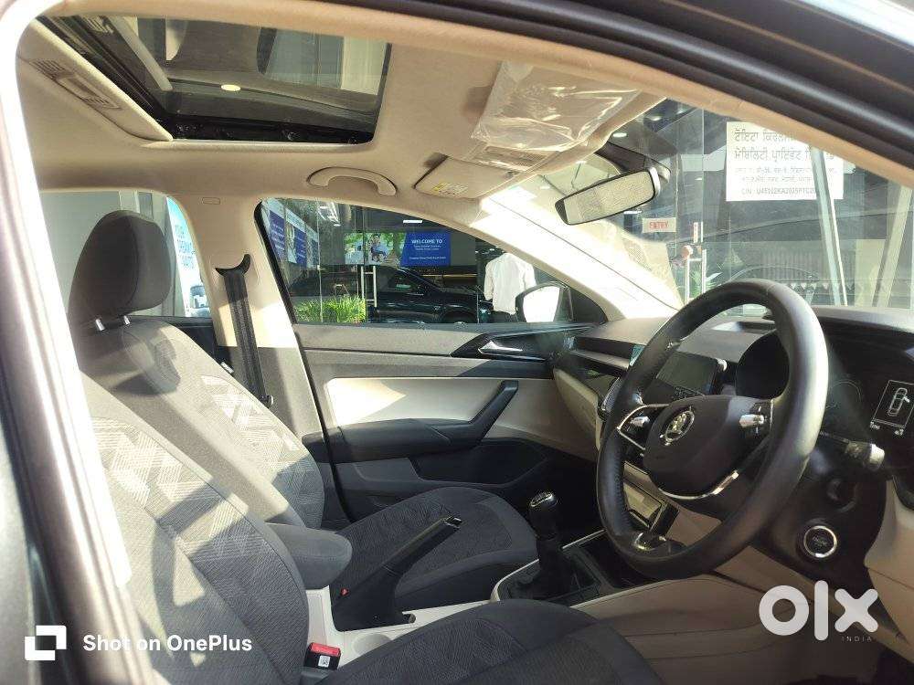 Skoda Slavia Sportline 1.0l Tsi Mt, 2025, Petrol