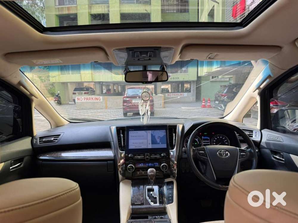 Toyota Vellfire 2.5 Executive Lounge, 2020, Petrol