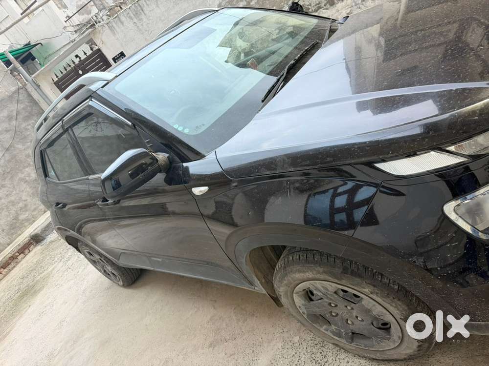 Hyundai Venue Petrol Manual 2024