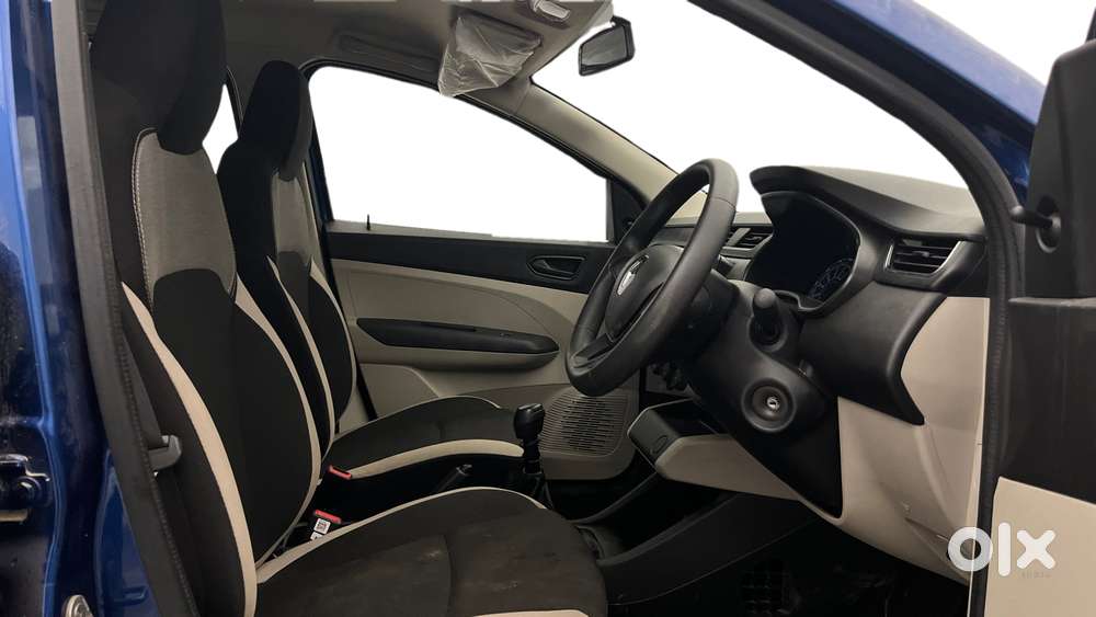 Renault Triber Rxl, 2023, Petrol