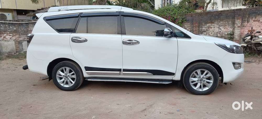Toyota Innova Crysta 2.4 G Mt 8s, 2018, Diesel