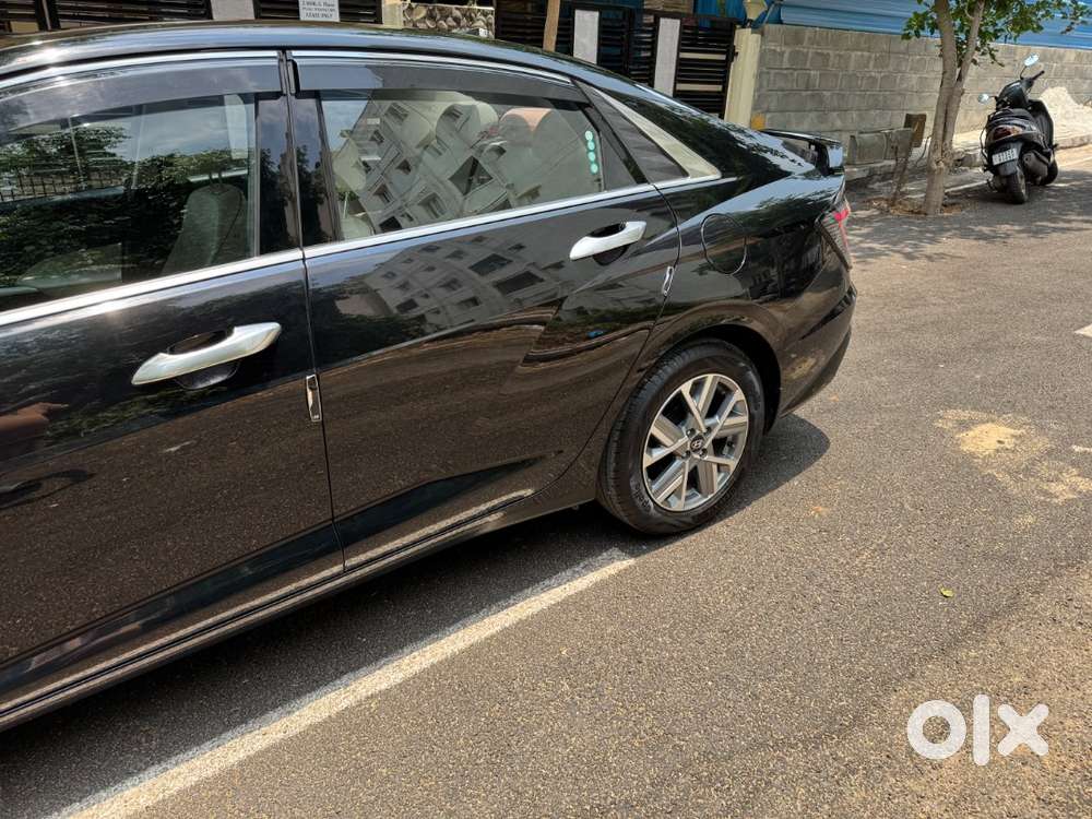 Hyundai Verna Petrol Top End Automatic Ivt Fully Loaded Black Colour